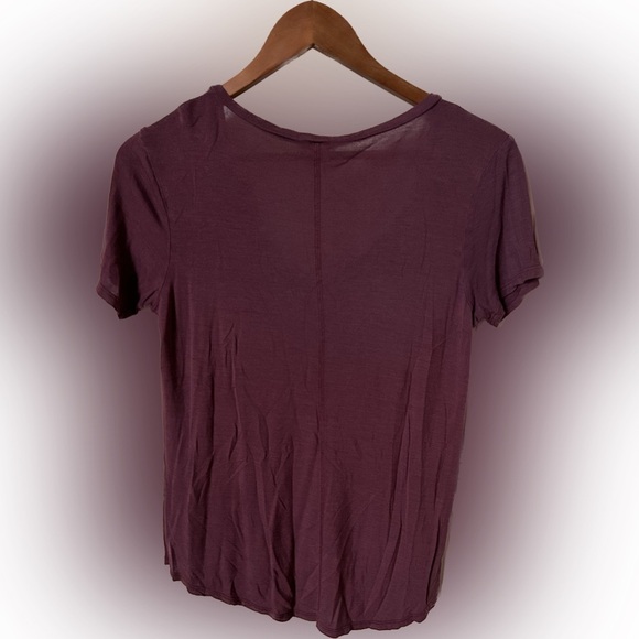 Juniors Full Tilt Burgundy Tee, Sz Small - Picture 2 of 3